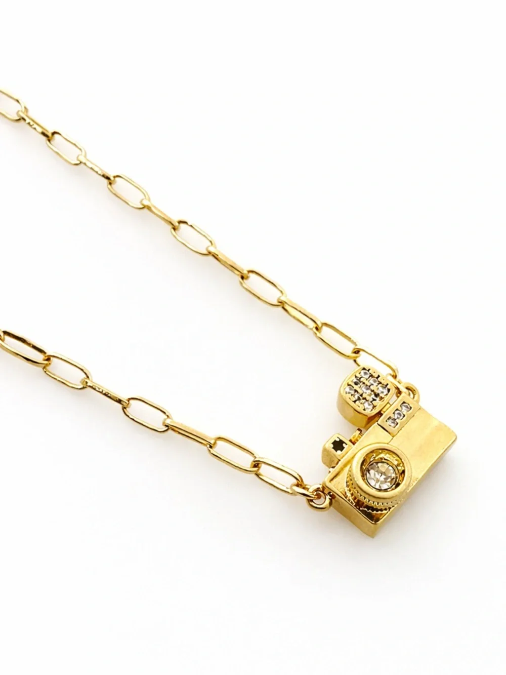 Kate Spade Picture Perfect Camera Necklace.